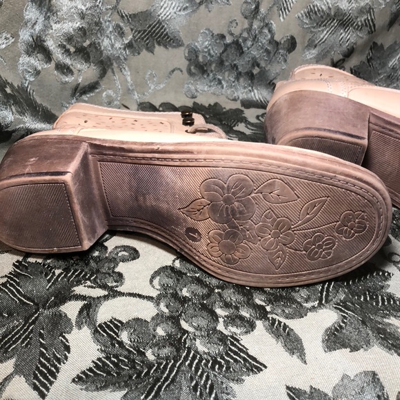 Black Poppy tan leather boots - Picture 3 of 4